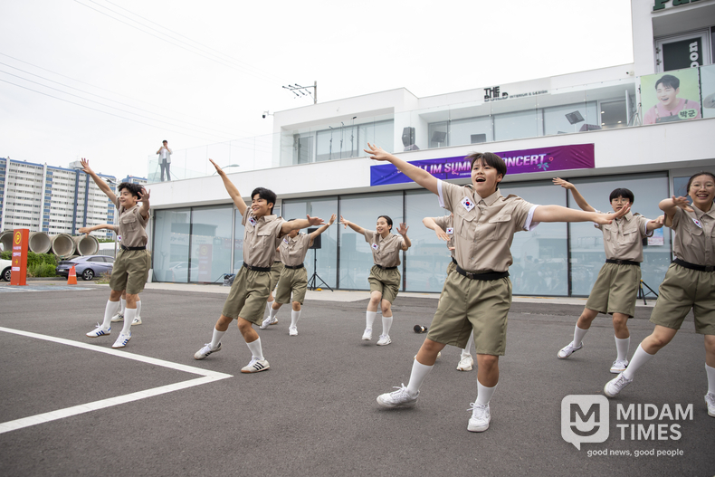 울산지역 대안학교 울산링컨학교 댄스팀의 무대가 이어졌다. 사진 김교환 기자