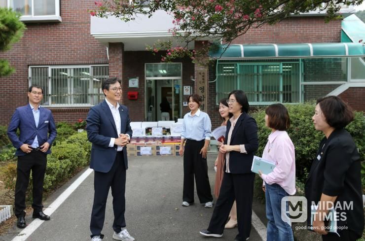 영암군, 추석 맞아 생활시설 14개소 찾아 위문