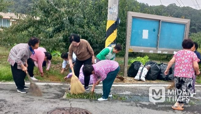 김천시 감천 클린 릴레이 2025-추석맞이 환경정비