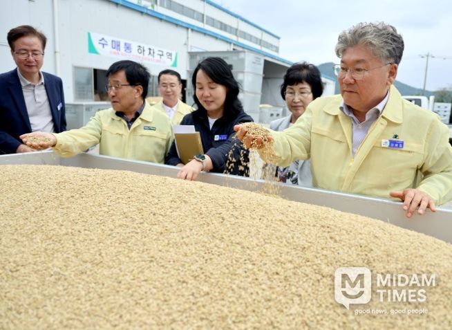 산물벼 매입 현장 찾아 농업인 격려