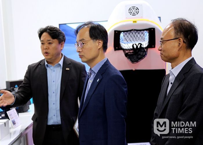 이복원 경제부지사, 충북과학기술혁신원 방문... 과학기술 혁신 현장 점검