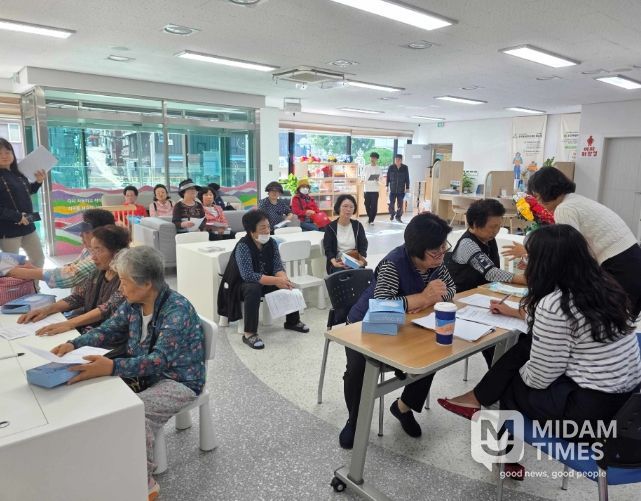 60대 이상 어르신 대상 건강·심리상담 등 하트케어서비스 운영