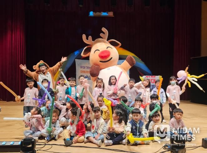 합천군 아동학대 예방 대규모 인형극 & 마술공연 『은하수극장』개최