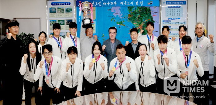 직장운동경기부 단체사진