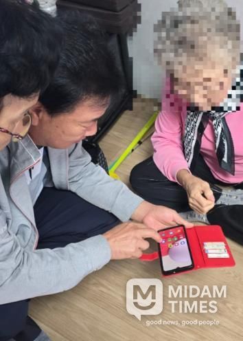 서천군, 경로당 100개소에 무료 와이파이 구축 완료