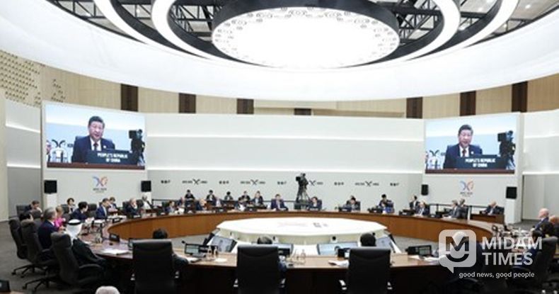 31일 오전 '제32차 APEC 경제체 지도자회의' 제1세션에서 연설 중인 시 주석. (사진/신화통신)