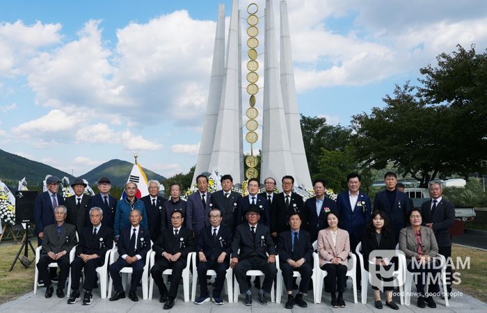 영천시는 지난 1일 민간인희생자 위령탑에서 ‘제16회 한국전쟁 전후 영천 민간인희생자 합동위령제’를 개최했다.