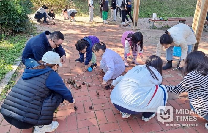 창원시가족센터, 가족 숲 체험 프로그램 성료