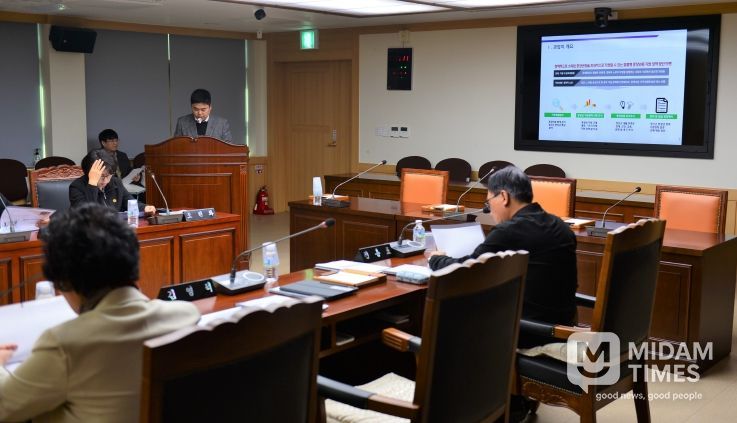 정선군의회, 중장년층 맞춤형 지원 정책 연구용역