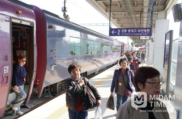 기차 관광객 대상 전세버스 지원