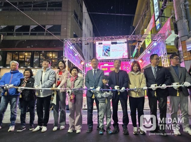 “국화축제에서 창동 눈꽃거리까지 가을의 끝에서 겨울을 만나다”