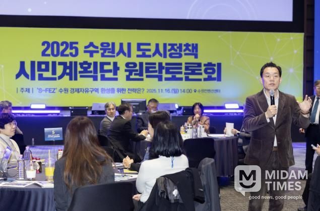 이재준 시장이 인사말을 하고 있다.