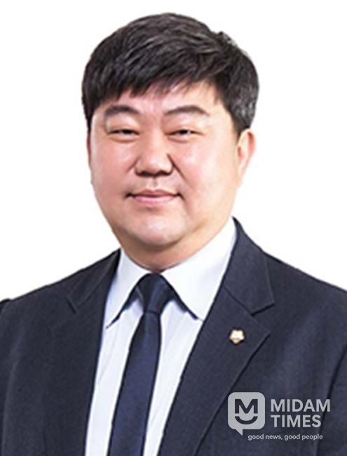 부산광역시의회 전원석 의원, “북항친수공원 공실 활용한 ‘부산형 러너스테이션’조성 제안”