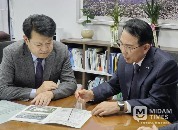 이완섭 서산시장이 지난 17일 국회를 방문해 국회의원들과 주요 현안 사업들에 대해 소통했다.