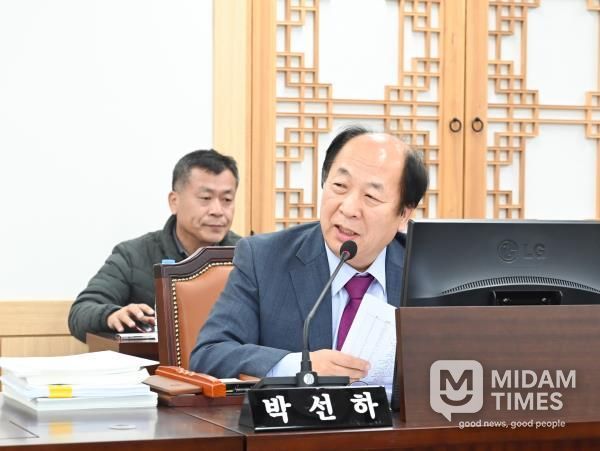 박선하 경북도의원, 기획조정실 감사서 ‘3대 경고 메시지’ 던져