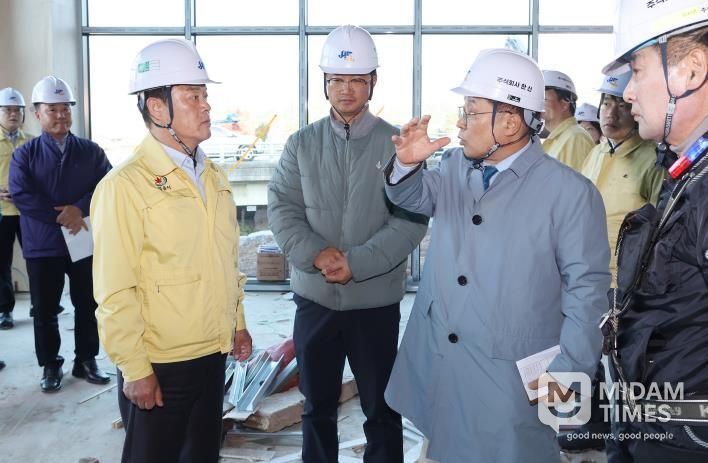 현장에 답 있다...이학수 정읍시장, 미생물 인프라·제설 대비 태세 집중 점검