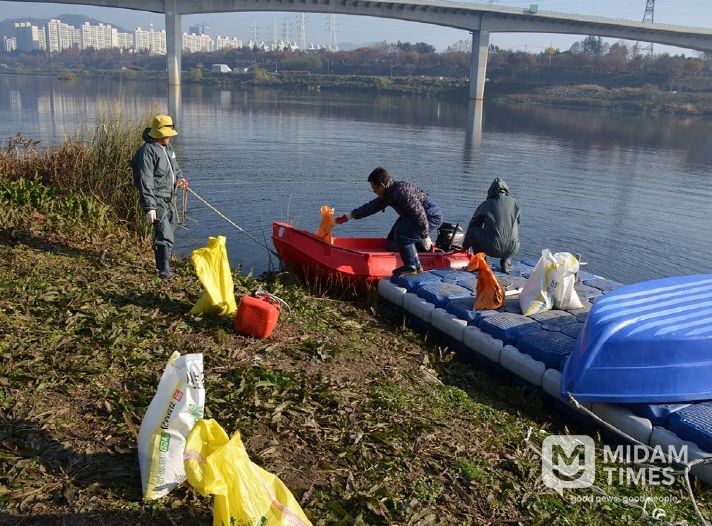 낙동강·금호강 일대에서 철새 건강한 겨울나기 지원