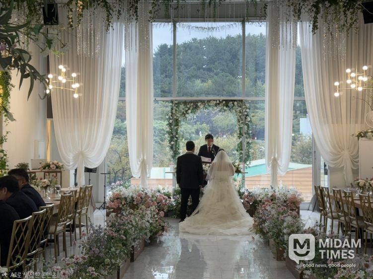 2025년 5호 커플 결혼식 모습