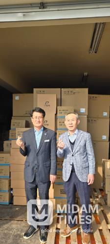 두영조명(주) 박인수 대표, 고창 상하면에 5천만원 상당 전등·조명기기 기부