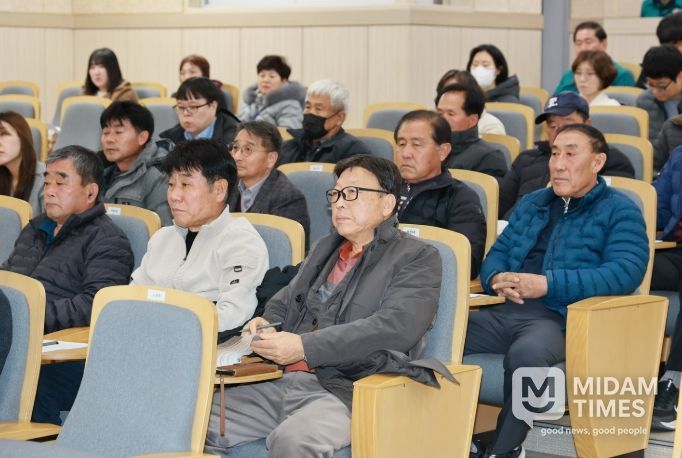 읍·면지역사회보장협의체 위원 및 명예사회복지공무원 역량강화