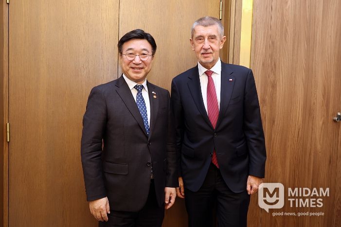 안드레이 바비쉬 체코 총리 접견