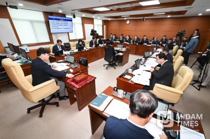 예산결산특별위원회, 2026년도 울산광역시교육비특별회계 예산안 등 심사