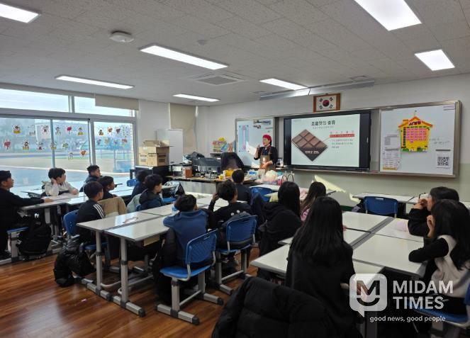 2025학년도 교육과정 운영 취약 시기 진로 컨설팅 성료-초등