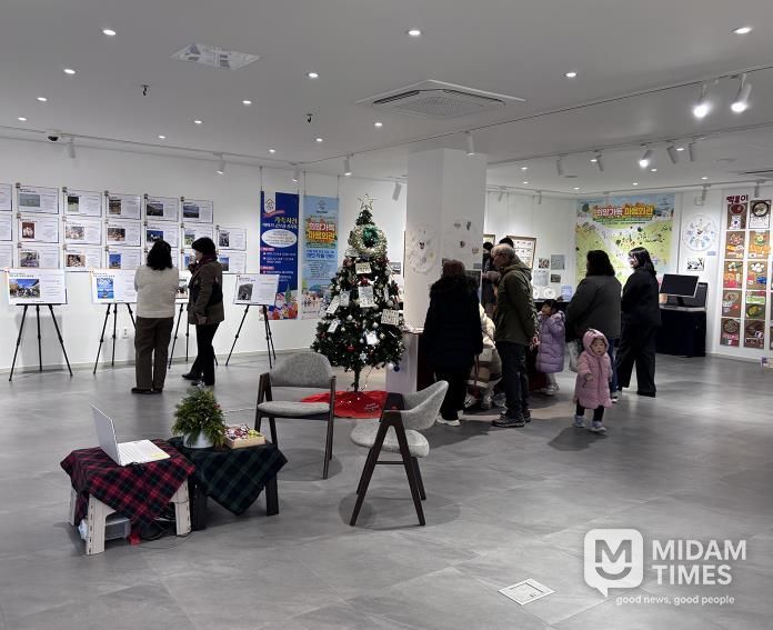 안동시가족센터, 가족과 지역 이야기 담은 전시회 개최