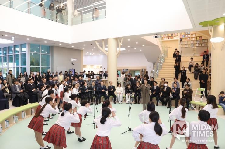 울산교육청은 11월 17일 울산어린이독서체험관을 개관했다.