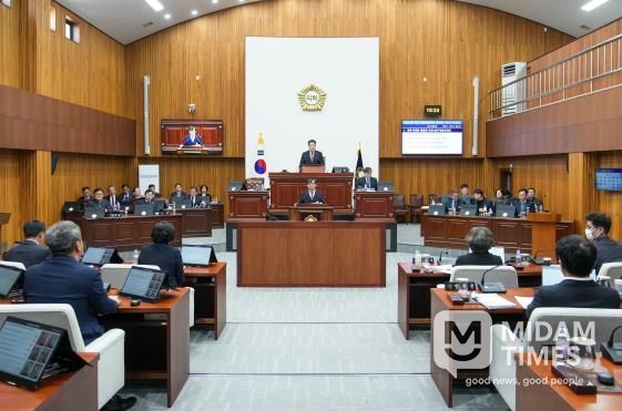 경주시의회, 제294회 제2차 정례회 제3차 본회의 열어