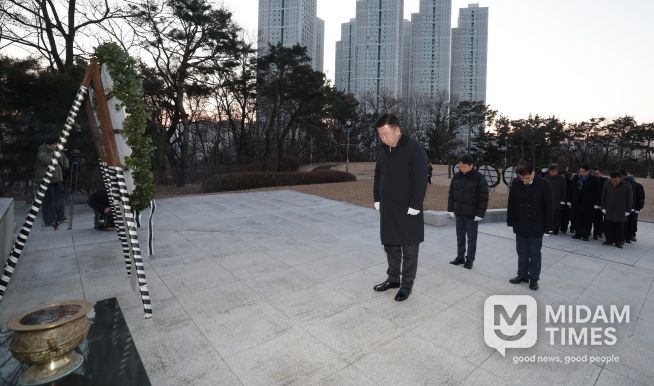 청주시, 2026년 신년 맞이 충혼탑 참배