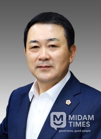 김시성 강원도의회 의장