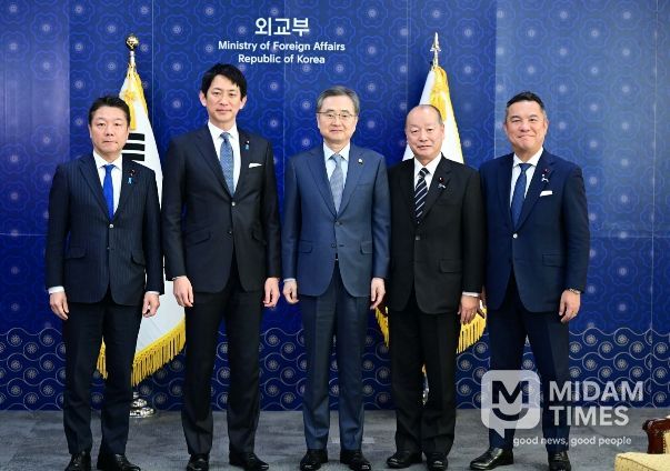 고바야시 자민당 정무조사회장 접견