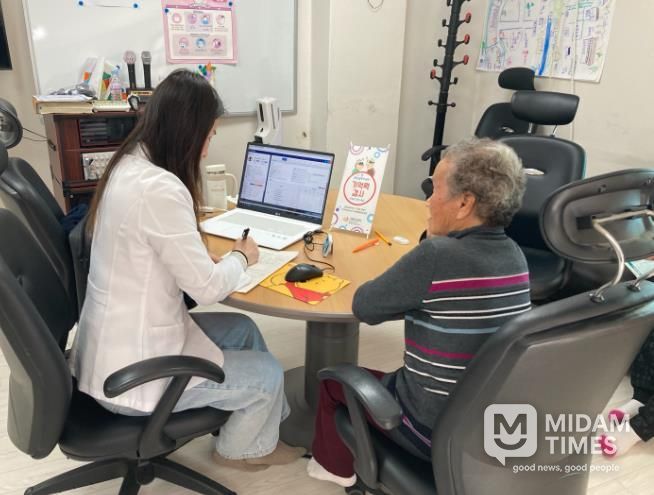 울진군, 치매 조기 발견 위한 무료 검진 강화