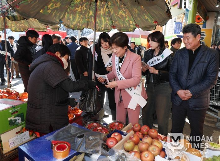 , 설 맞아 서남신시장에서‘전통시장 장보기 행사’