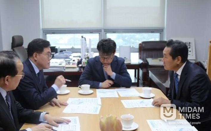 진 구청장 국회 찾아 교통망 확충 건의