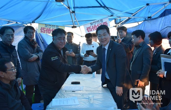 권익현 부안군수, 초고압 송전철탑 백지화 대책위원회 소통 추진