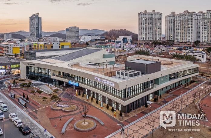 김천시립율곡도서관 전경