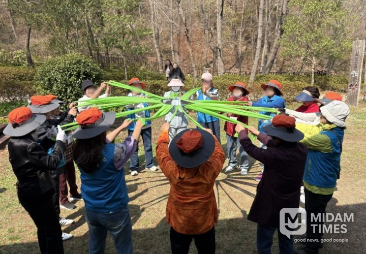 기장군 치매예방 산림치유 프로그램 운영