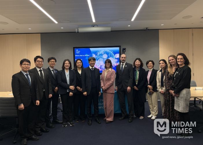 질병관리청-UKHSA(가운데 임승관 질병관리청장과 수잔 홉킨스 UKHSA 청장)