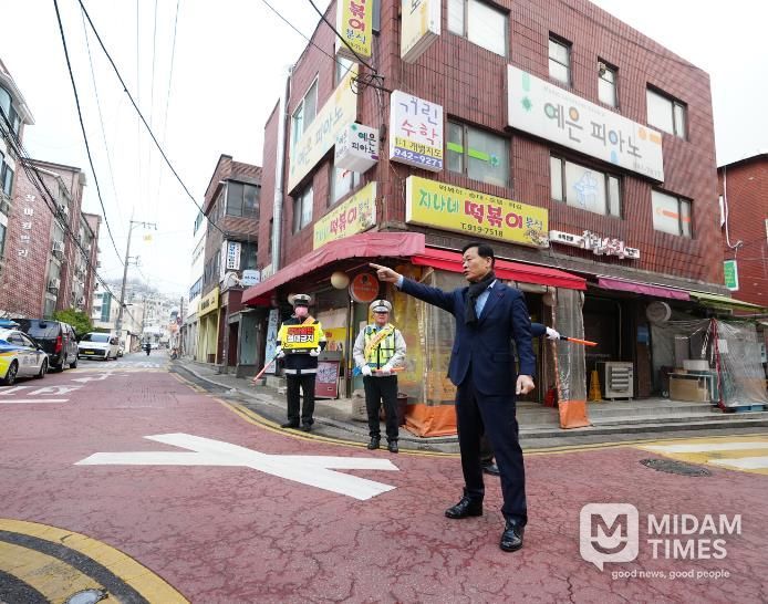 성북구, 개학 맞아 어린이 교통안전 캠페인 실시