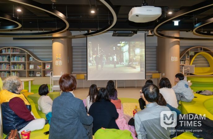 '봄밤, 벚꽃 그리고 찾아가는 영화관' 개최