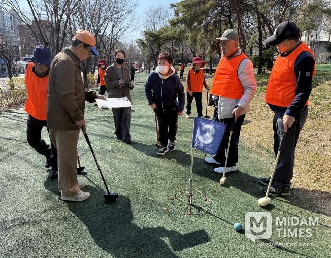 스윙과 스매쉬 함께하는 운동교실