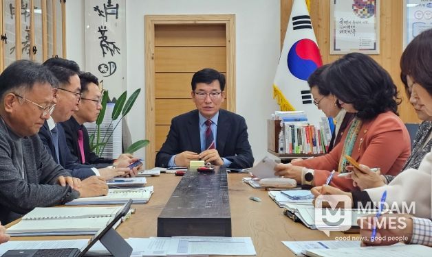 윤건영 교육감, 학폭심의..공정과 신뢰 회복을 위한 개선 강조