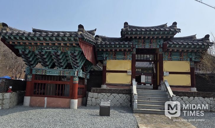 ‘왕과 사는 남자’엄흥도 충절 깃든 원강서원