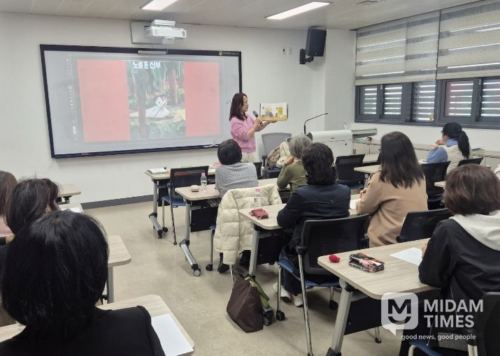 청도도서관, 2026년 재능나눔 그림책 읽어주기 운영