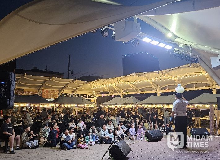 군위전통시장 야시장 성료, 활성화 추진