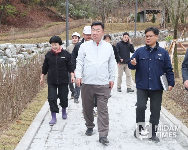 이범석 청주시장, 운천근린공원 조성현장 점검
