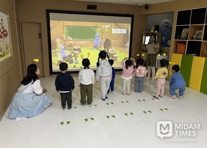 문경시립모전도서관 체험형 동화구연 운영