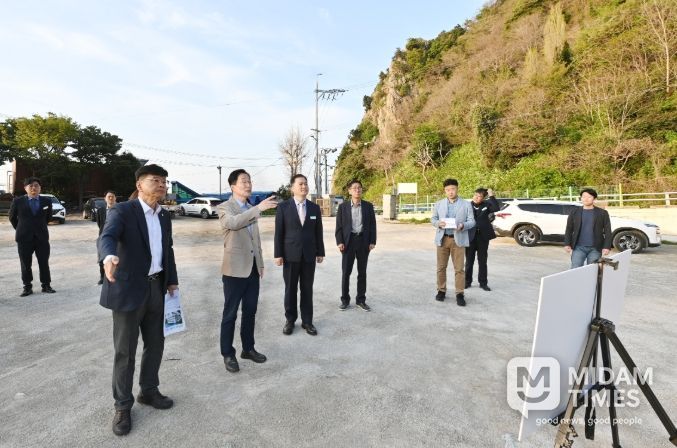 릉 찾아 독도교육원 건립 현장 점검